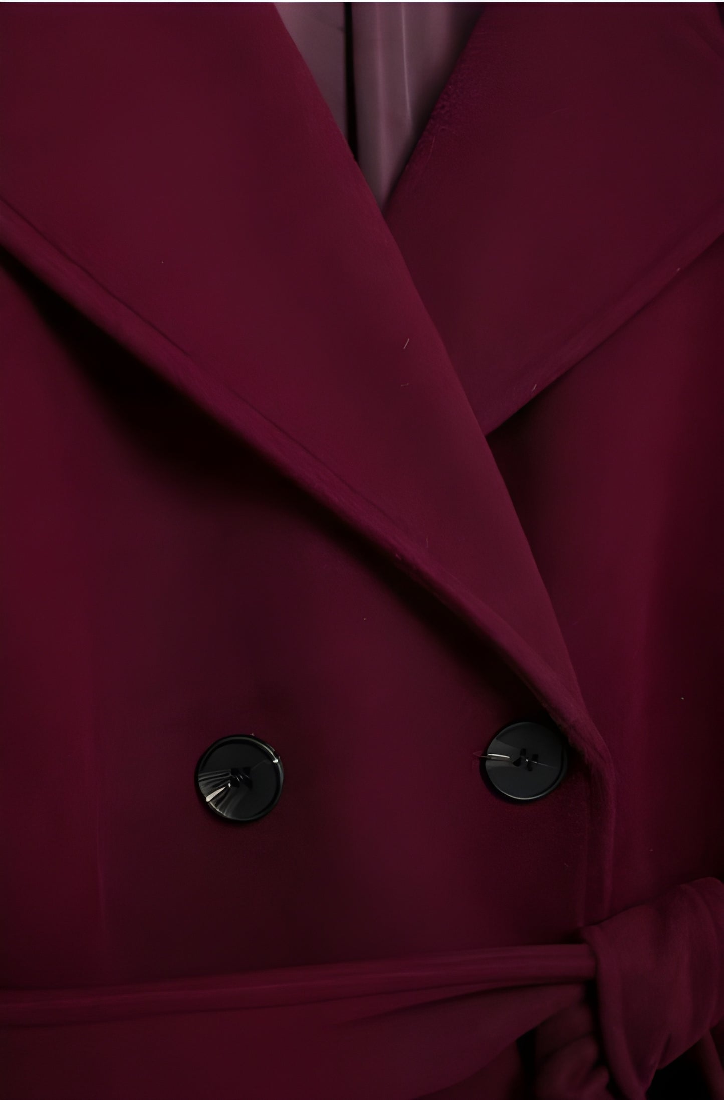 Den Perfekta Burgundy Kappan: Elegans och Komfort i Ett